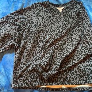 Wide sleeve pullover